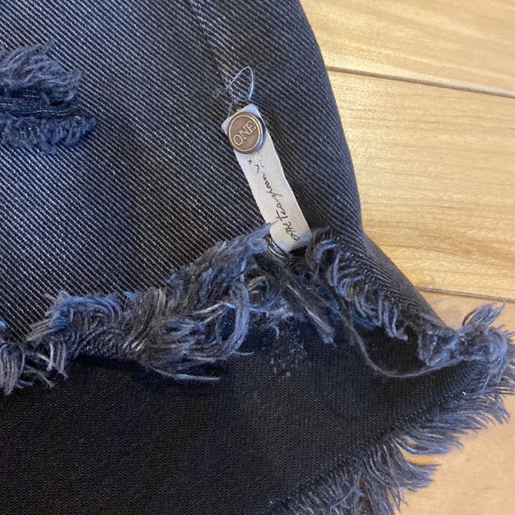 One X One Teaspoon Black Distressed Cut Offs - Picture 6 of 6